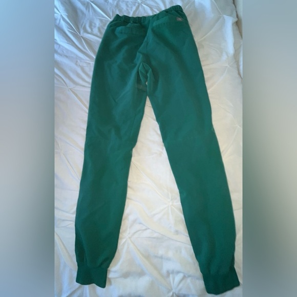 FIGS Men’s Green Tansen Jogger Scrub Bottoms SIZE SMALL TALL - Picture 6 of 9